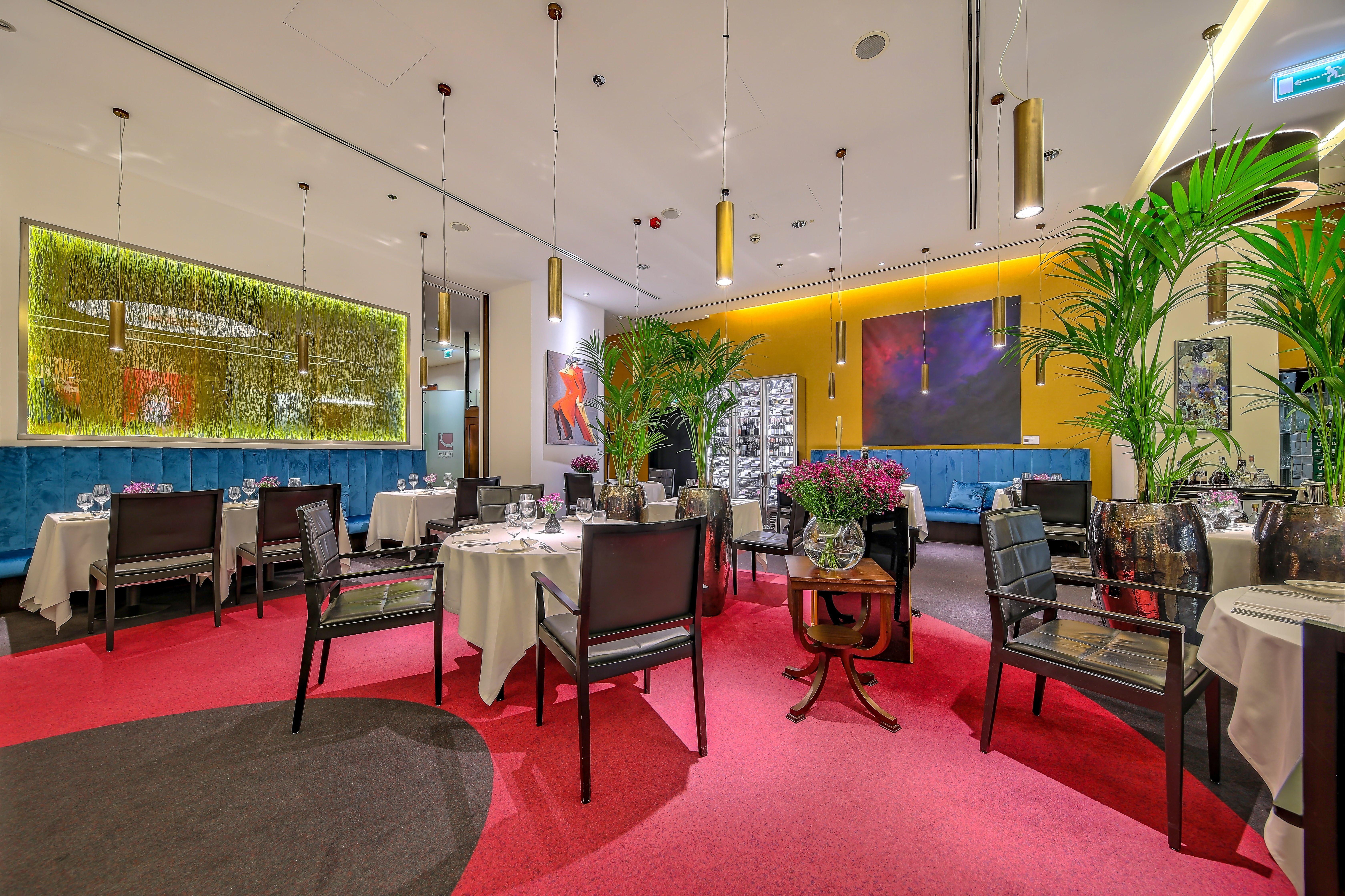 Intercontinental Warszawa By Ihg Hotel Luaran gambar The interior of the restaurant