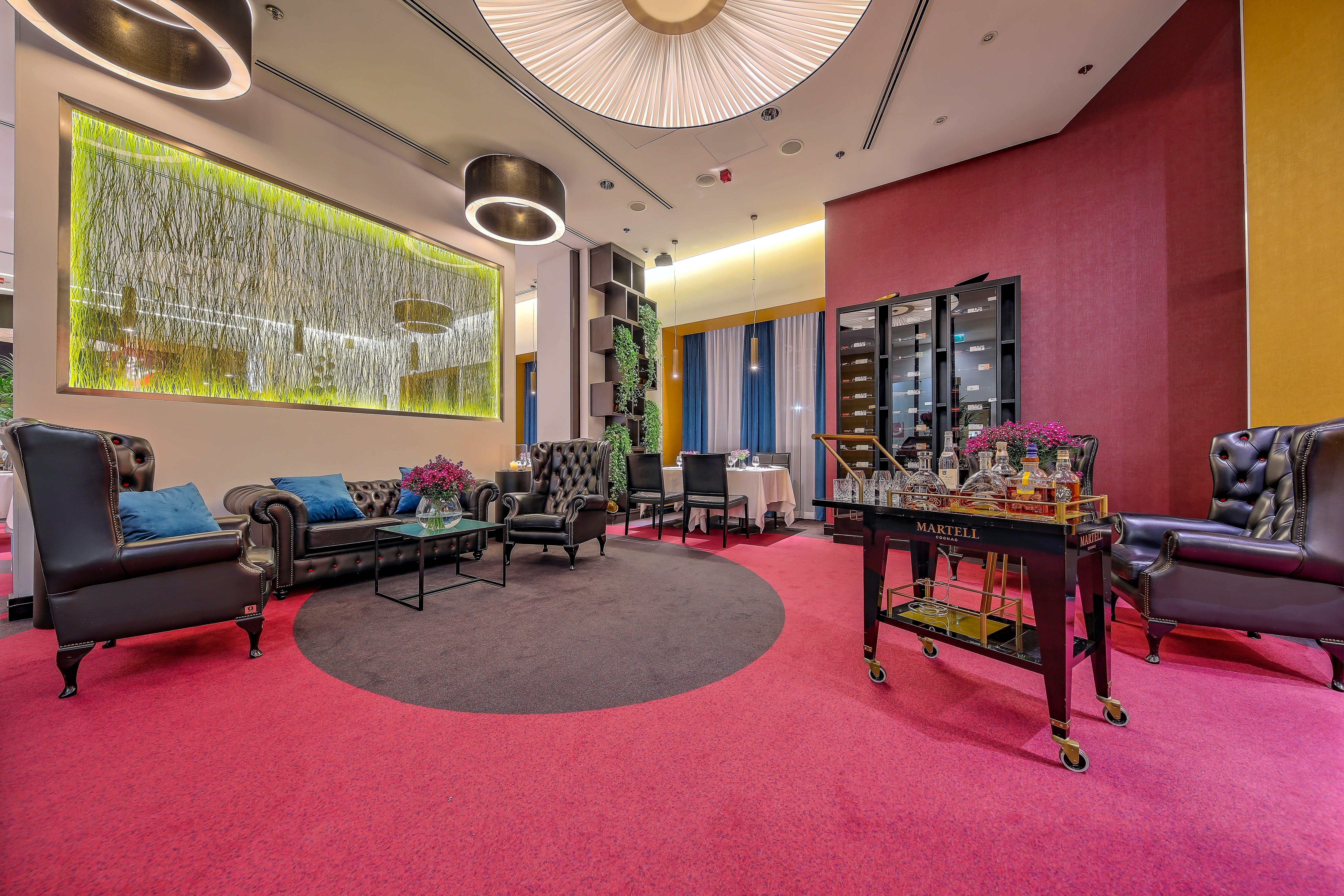 Intercontinental Warszawa By Ihg Hotel Luaran gambar The lounge at the hotel
