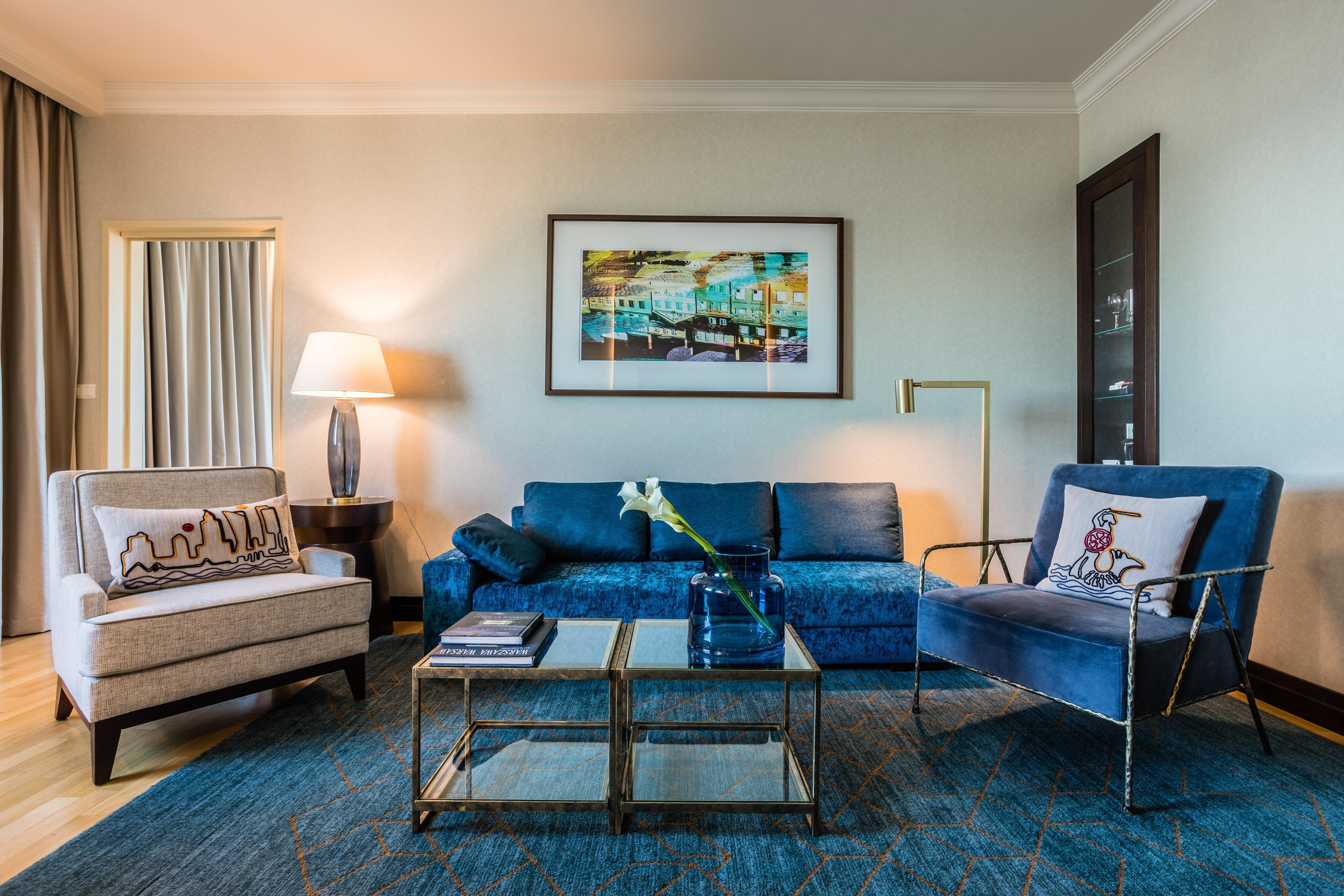 Intercontinental Warszawa By Ihg Hotel Luaran gambar A living room at the Ritz-Carlton, San Francisco