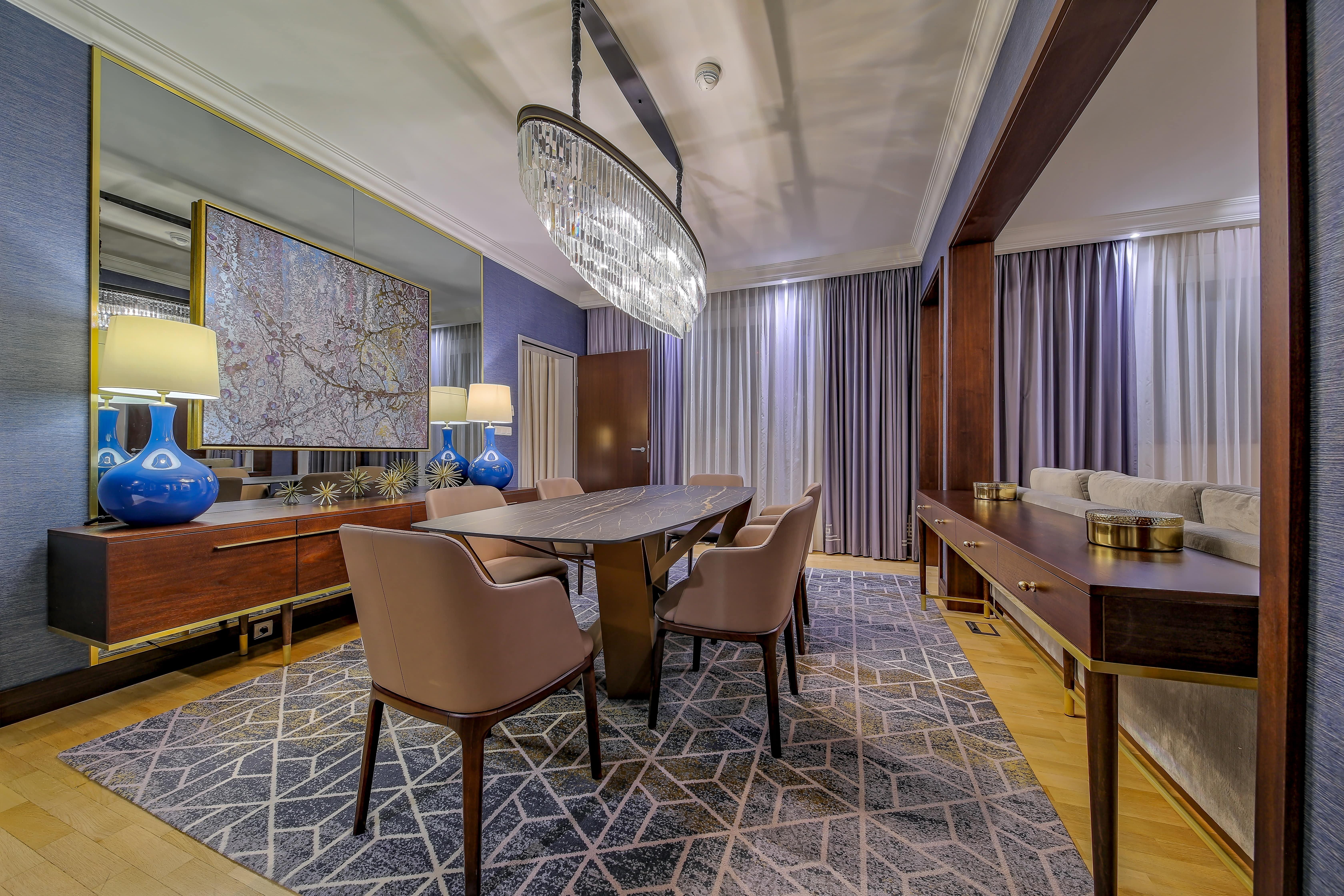 Intercontinental Warszawa By Ihg Hotel Luaran gambar A suite at the hotel