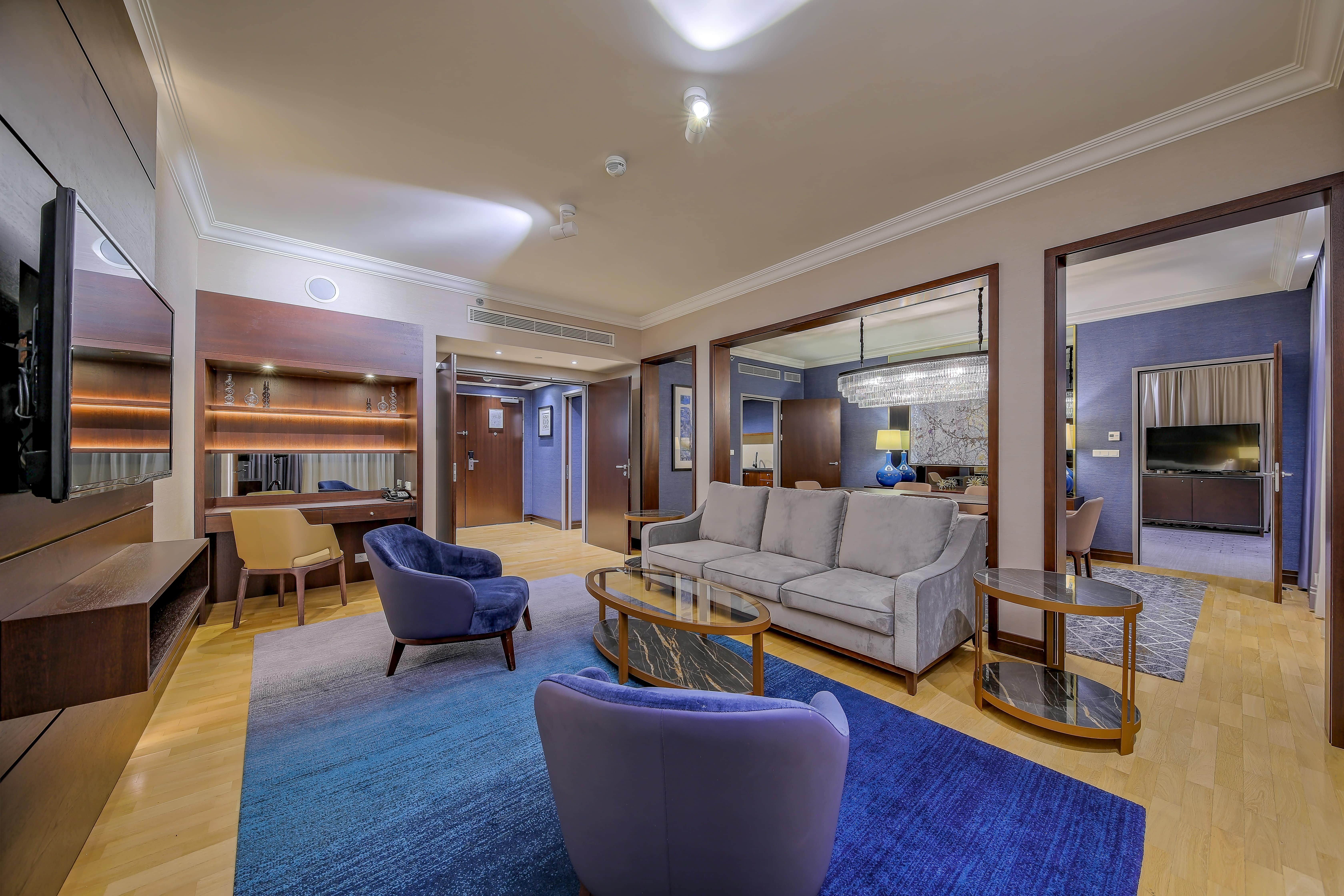 Intercontinental Warszawa By Ihg Hotel Luaran gambar A suite at the hotel