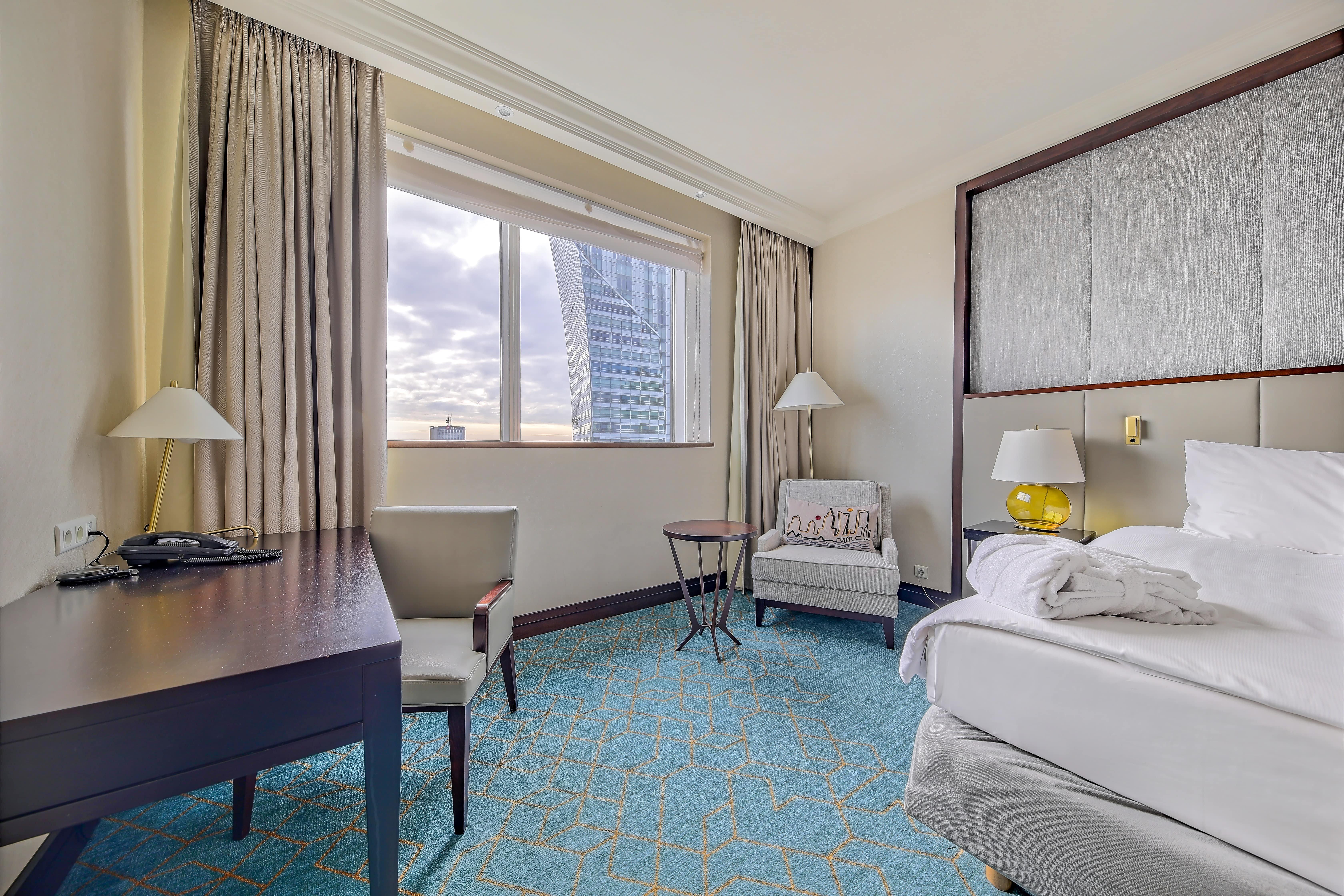 Intercontinental Warszawa By Ihg Hotel Luaran gambar A room at the hotel